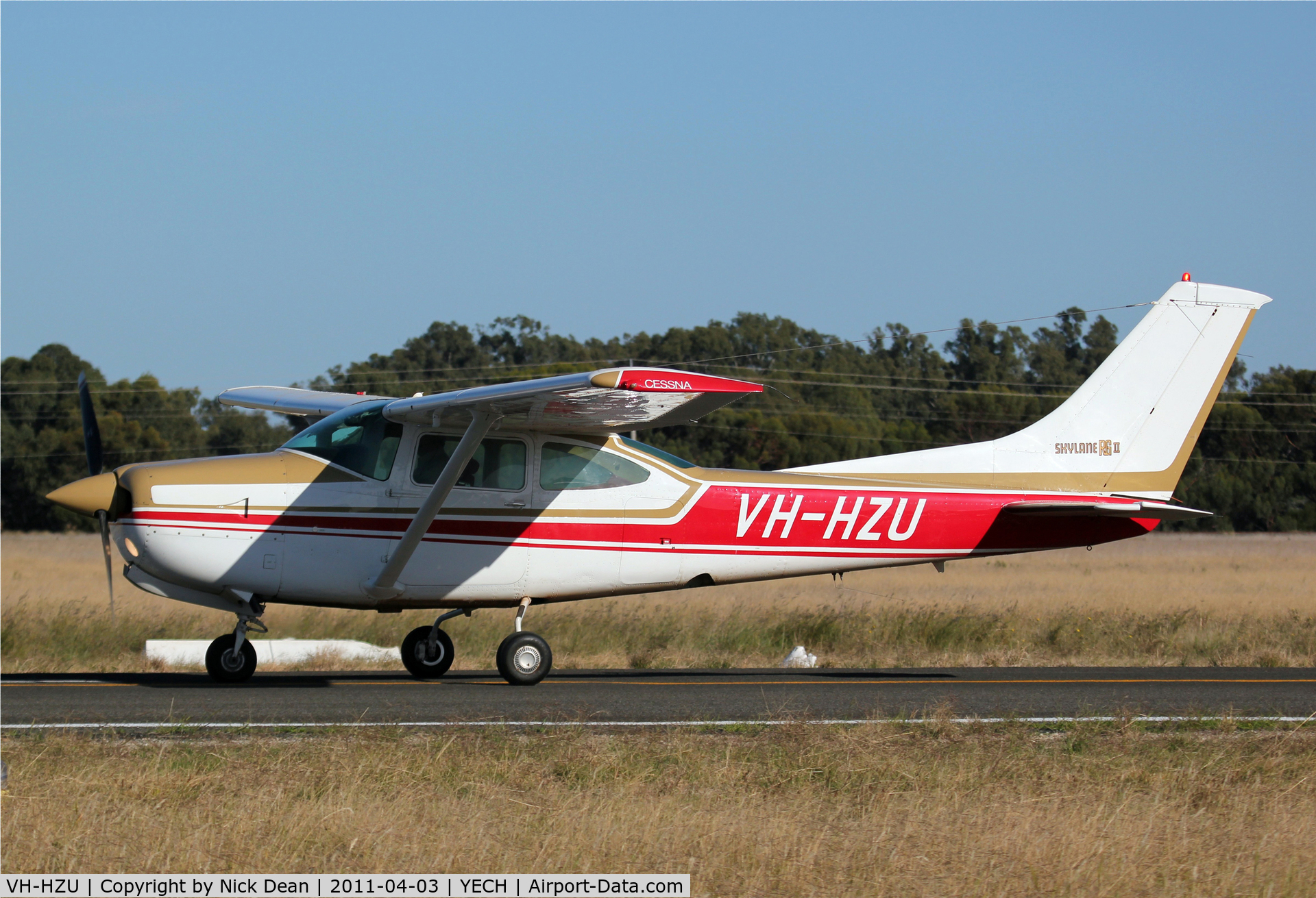 VH-HZU, 1978 Cessna R182 Skylane RG C/N R18200431, YECH AAAA National fly in 2011