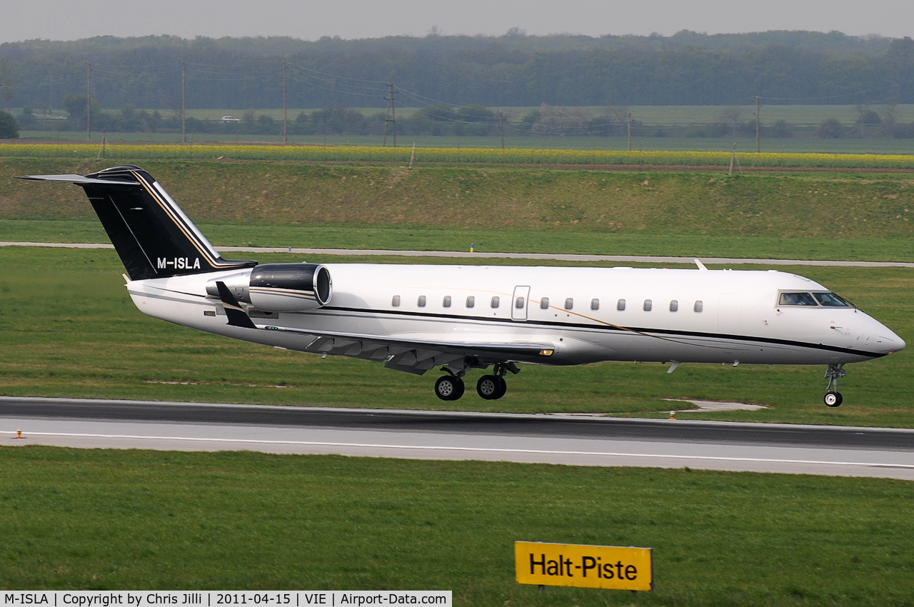M-ISLA, 2007 Bombardier Challenger 850 (CL-600-2B19) C/N 8080, Private