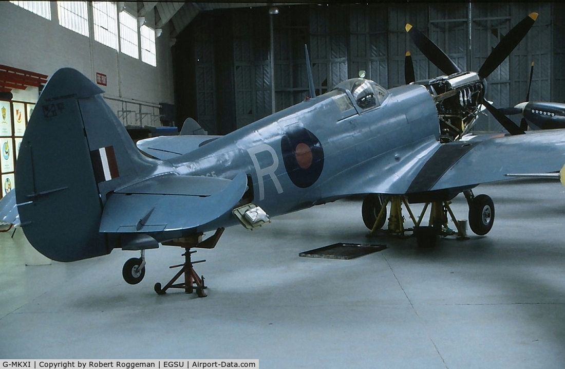 G-MKXI, 1944 Supermarine 365 Spitfire PR.XI C/N 6S/504719, G-MKXI R in PRU blue.OFMC 1995.