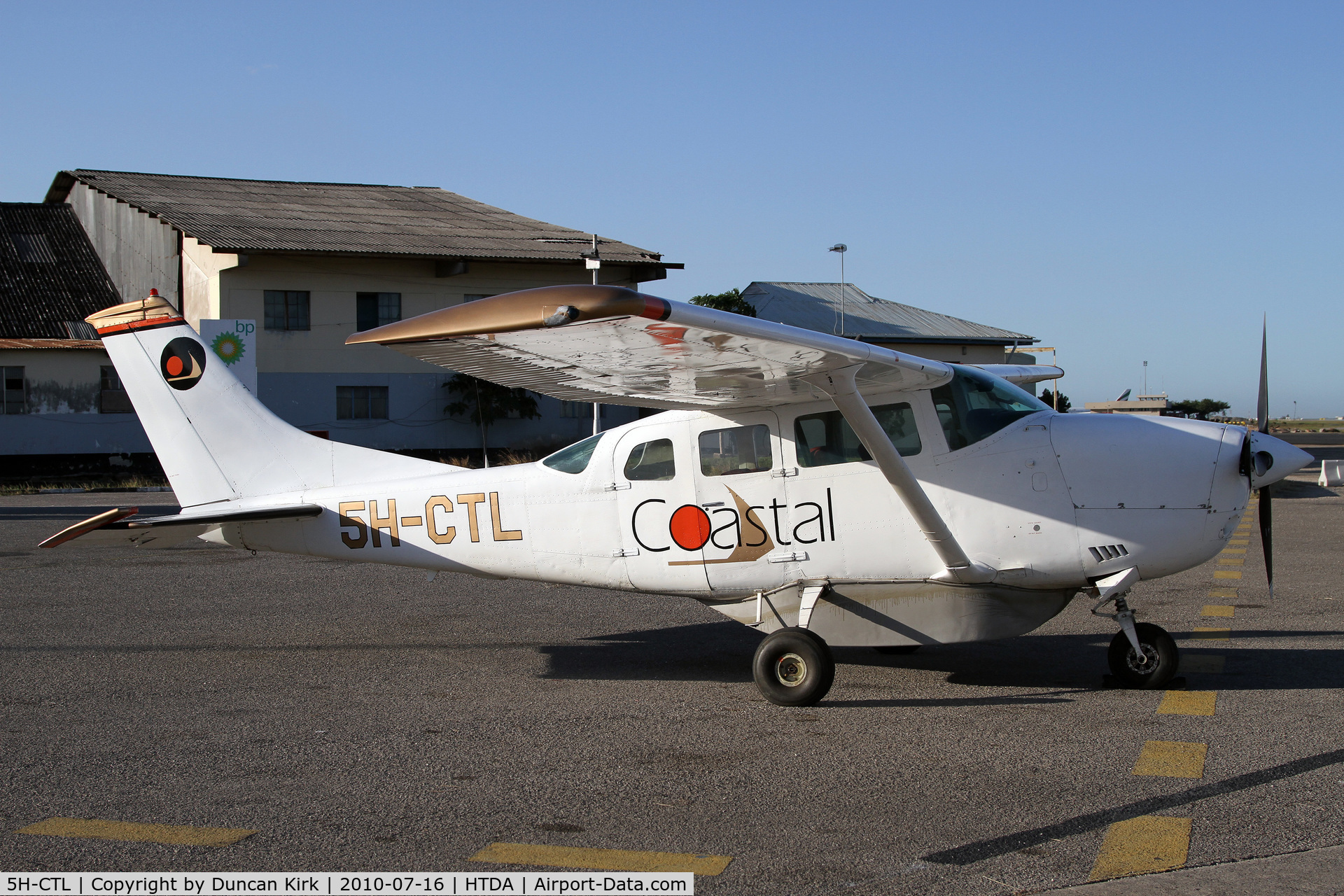 5H-CTL, Cessna U206D Super Skywagon C/N U206-01988, Coastal has a diminishing piston fleet
