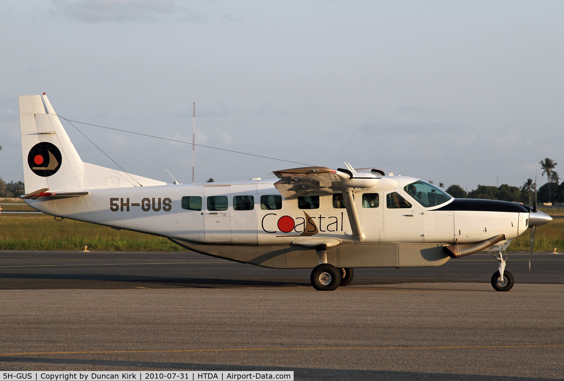 5H-GUS, 2000 Cessna 208B Grand Caravan C/N 208B1317, Last photo at Dar Es Salaam