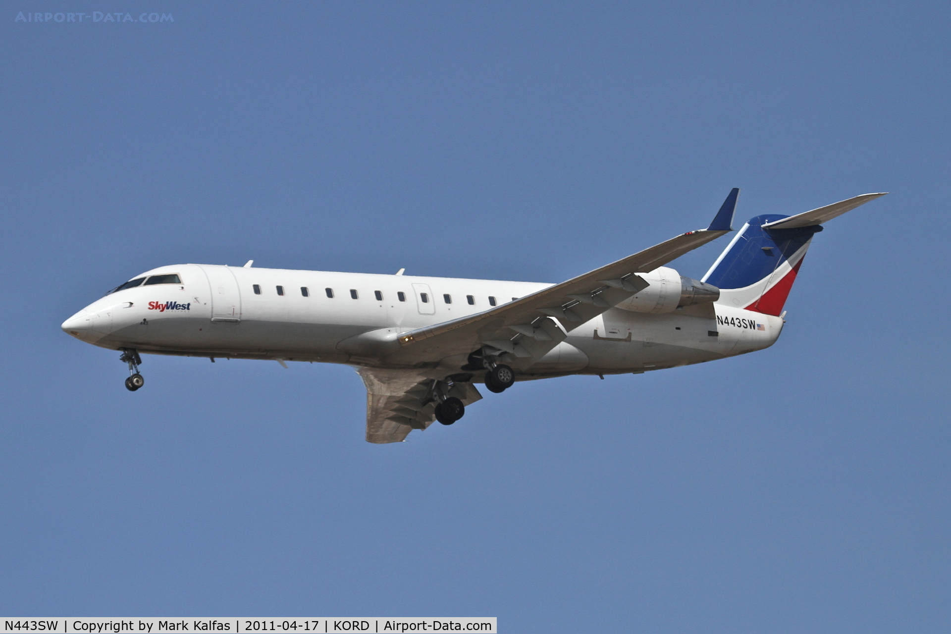 N443SW, 2002 Bombardier CRJ-200LR (CL-600-2B19) C/N 7638, SkyWest Bombardier CL-600-2B19, SKW7030 arriving from KMLI, RWY 28 approach KORD.