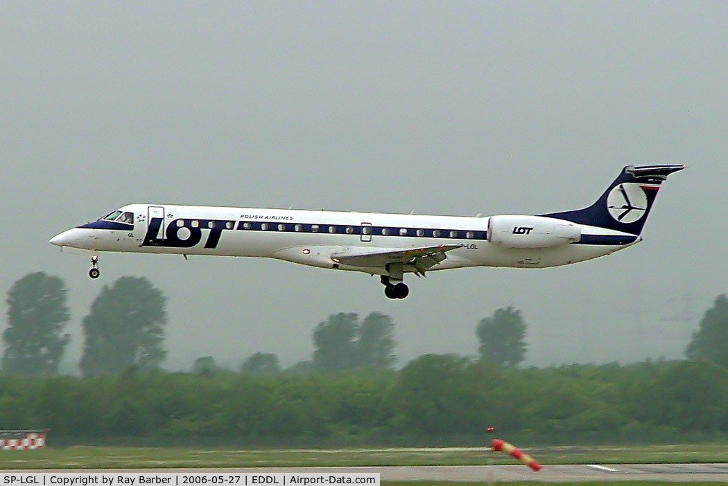 SP-LGL, 2001 Embraer EMB-145MP (ERJ-145MP) C/N 145406, Embraer ERJ-145MP [145406] (LOT Polish Airlines) Dusseldorf~D 27/05/2006