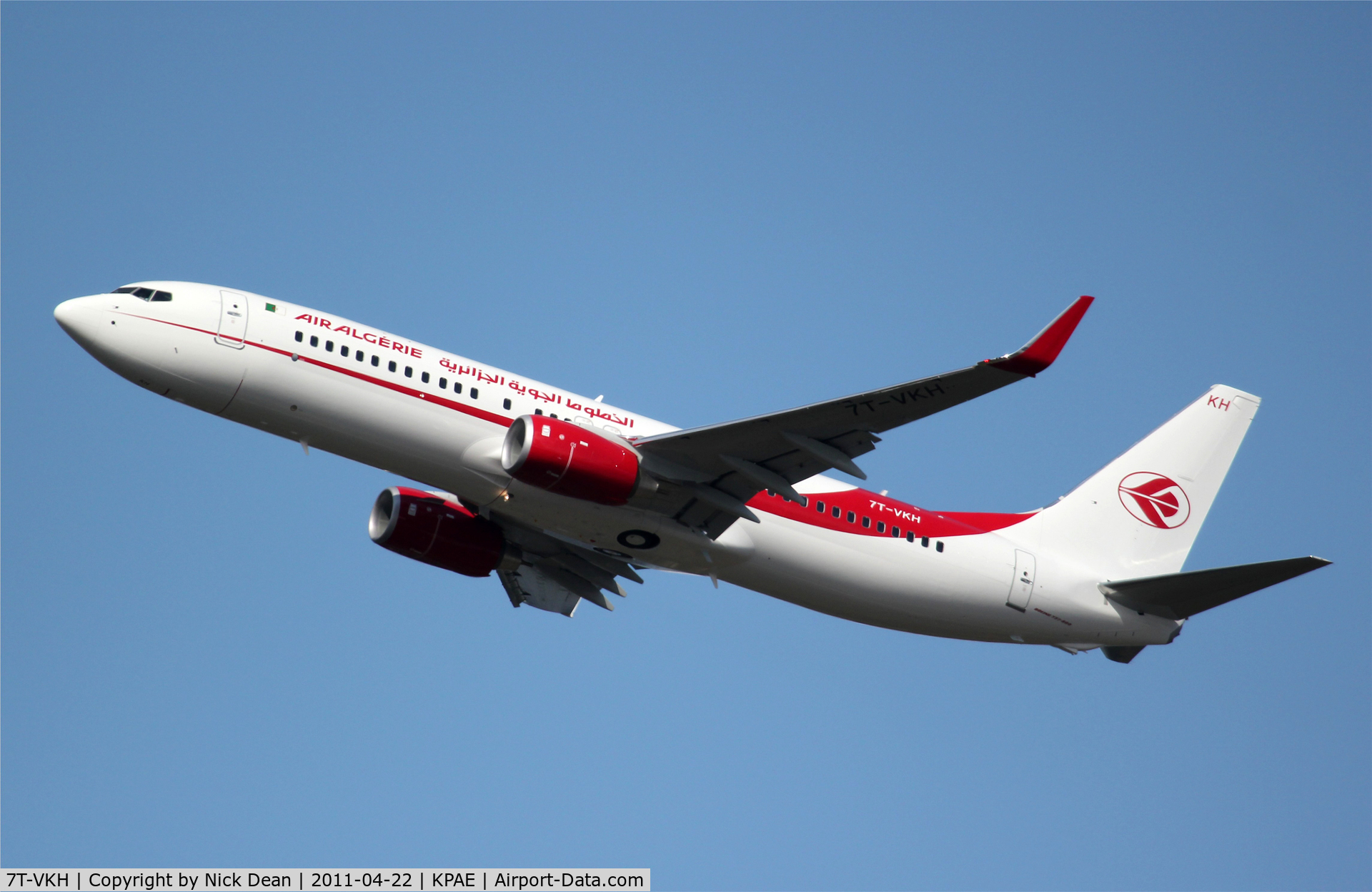 7T-VKH, 2011 Boeing 737-8D6 C/N 40862, KPAE Boeing 115 on the missed.