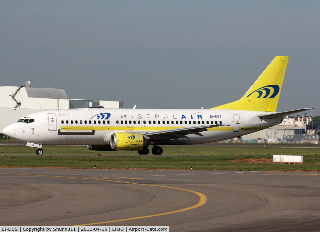 EI-DUS, 1988 Boeing 737-3M8(QC) C/N 24021, Taxiing holding point rwy 32R for departure...