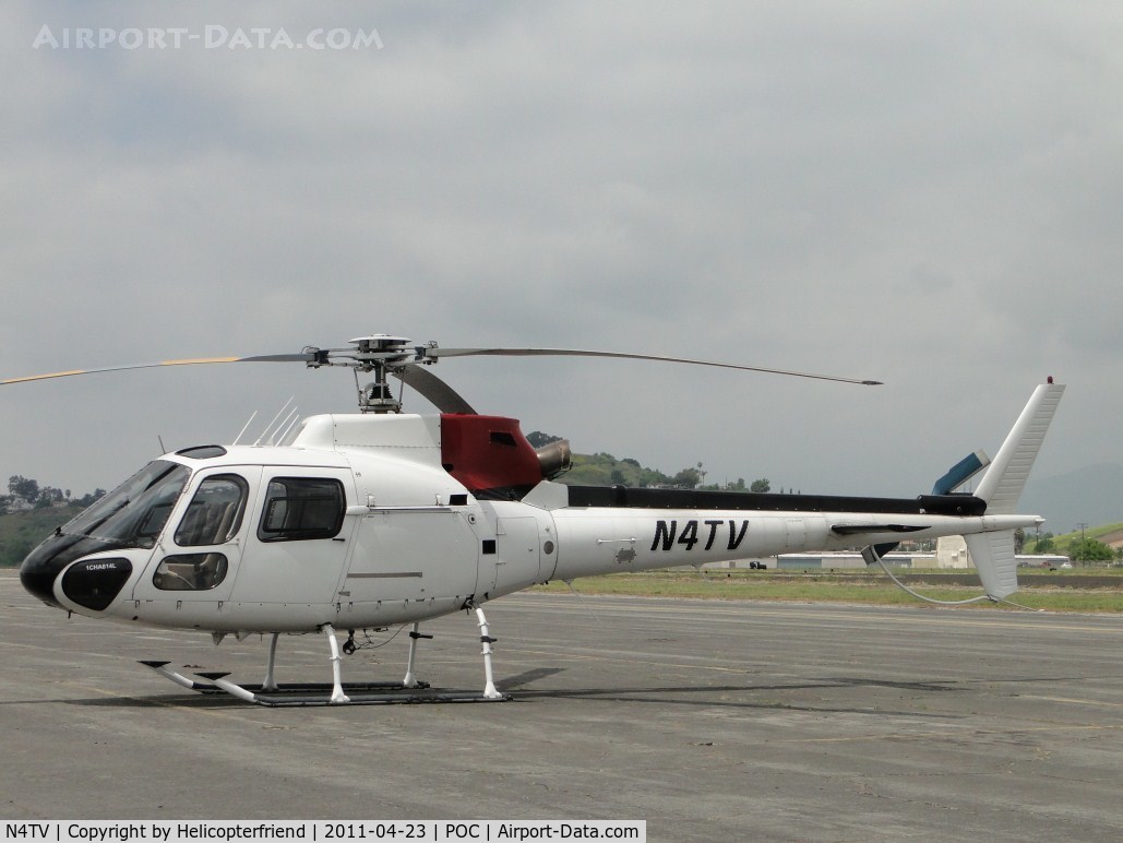 N4TV, 1996 Eurocopter AS-350B-2 Ecureuil Ecureuil C/N 2936, Parked in transient helipad area