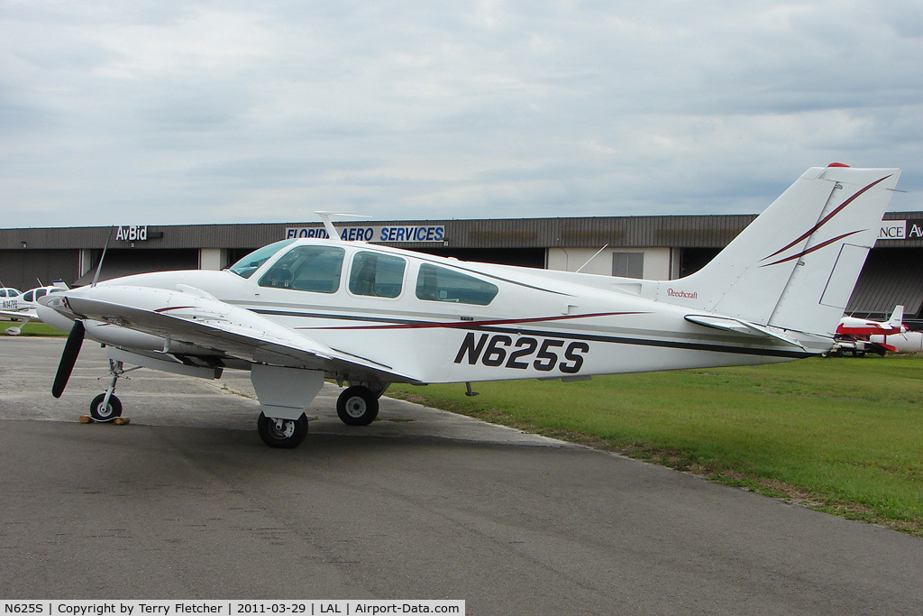 N625S, 1973 Beech E-55 Baron C/N TE-881, 2011 Sun n Fun - Lakeland , Florida