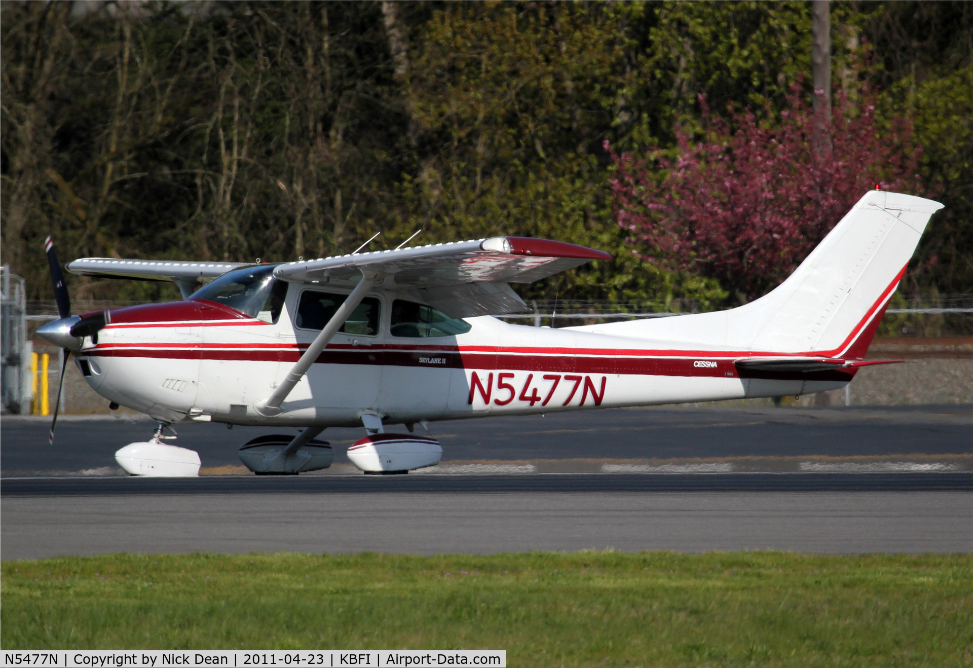 N5477N, 1980 Cessna 182R Skylane C/N 18267746, KBFI/BFI