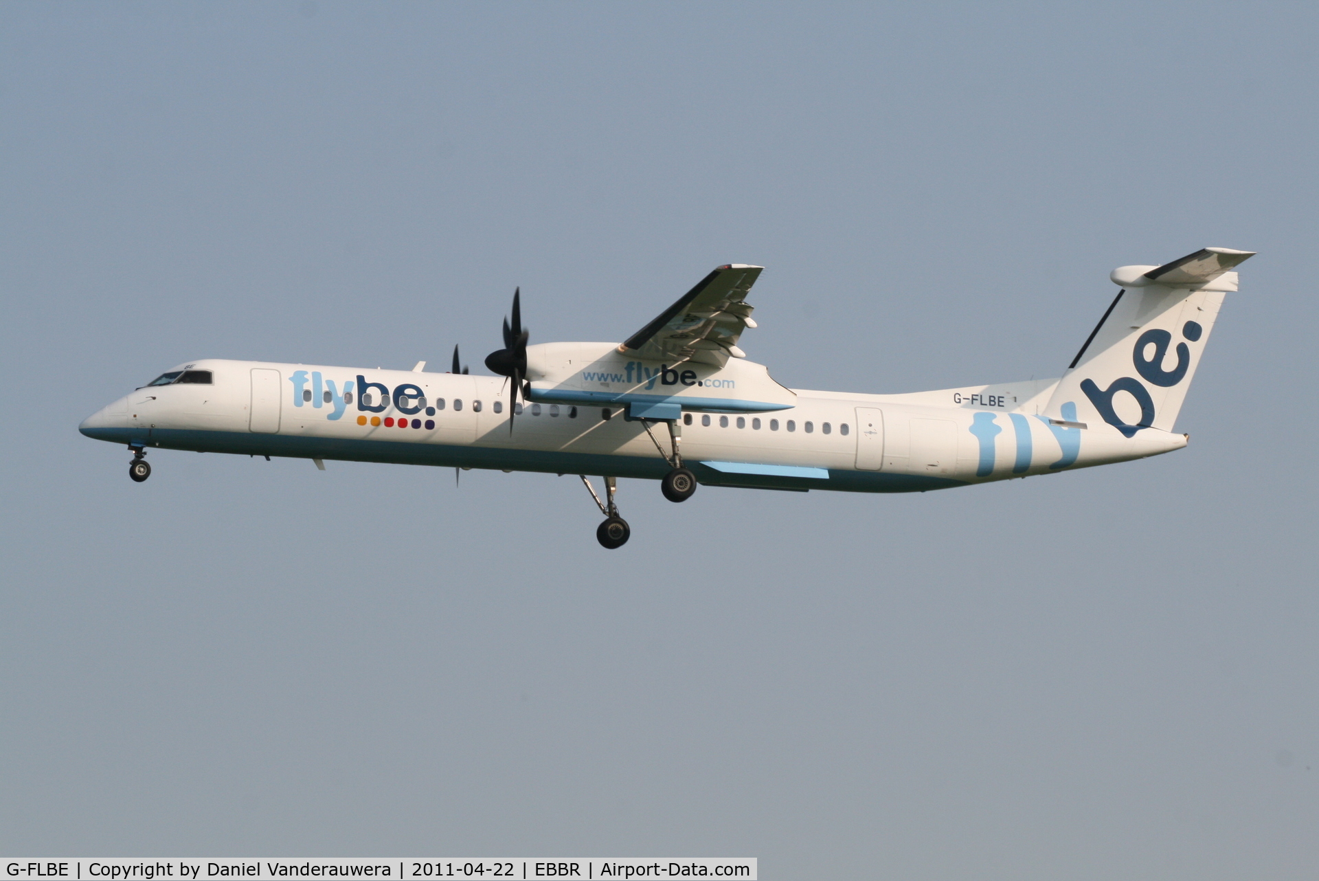 G-FLBE, 2009 De Havilland Canada DHC-8-402Q Dash 8 C/N 4261, Arrival of flight BE593 to RWY 25L