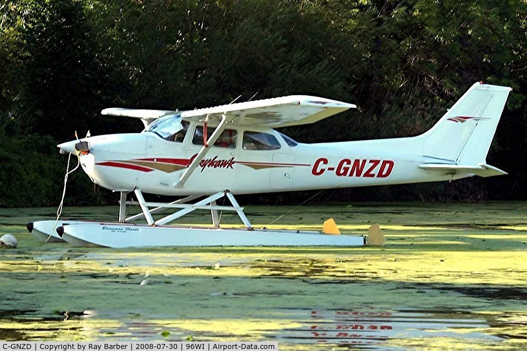 C-GNZD, 1978 Cessna 172N C/N 17270617, Cessna 172N Skyhawk [72-70617] Oshkosh-Lake Winnebago Seaplane Base~N 30/07/2008