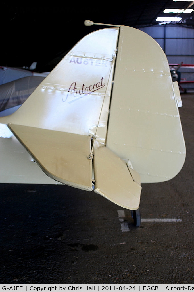 G-AJEE, 1946 Auster J-1 Autocrat C/N 2309, Autocrat tail