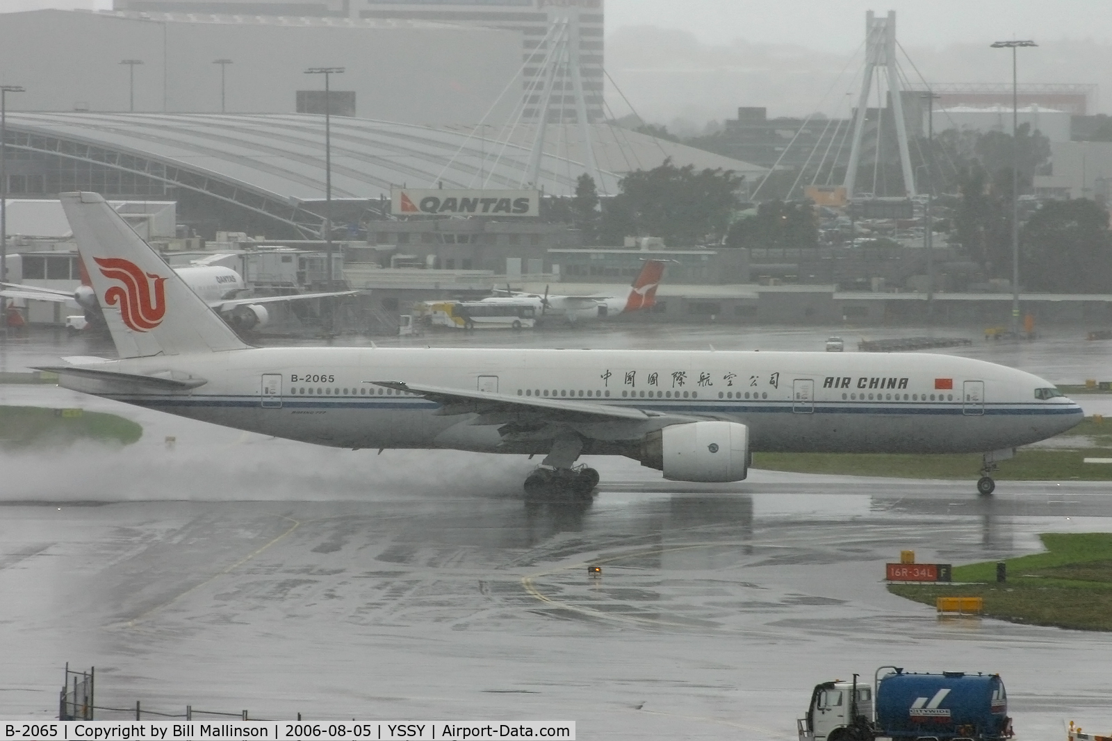 B-2065, 2000 Boeing 777-2J6 C/N 29744, when it rains....it rains !!