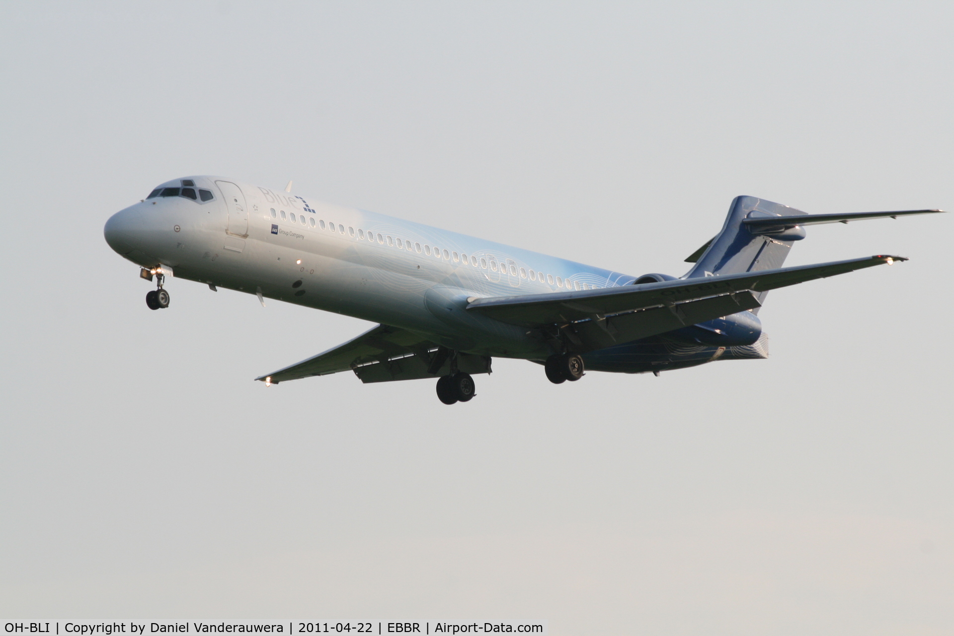 OH-BLI, 2000 Boeing 717-2CM C/N 55061, Arrival of flight KF801 to RWY 25L