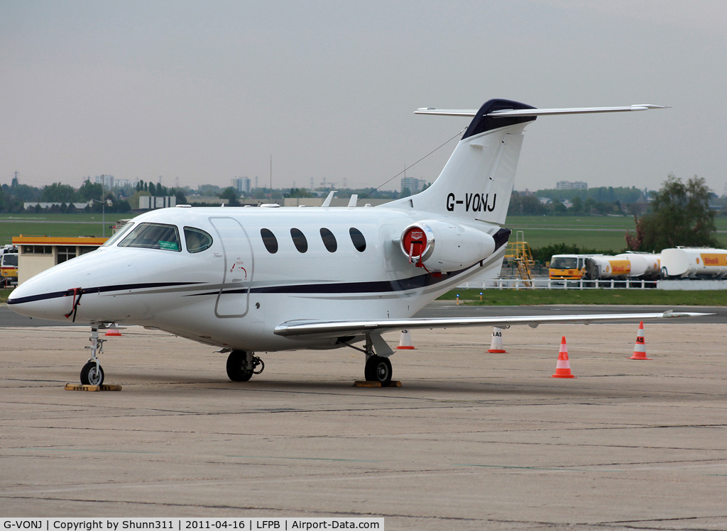 G-VONJ, 2003 Raytheon 390 Premier I C/N RB-66, Parked...