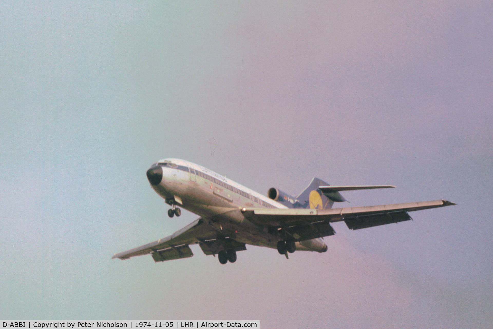 D-ABBI, 1968 Boeing 727-30C C/N 19793, Boeing 727-30C named Mainz of Lufthansa on final approach to Heathrow in November 1974.