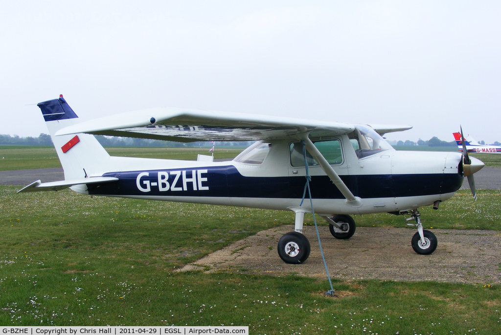 G-BZHE, 1978 Cessna 152 C/N 152-81303, in a new colour scheme since I last saw it in September 2008