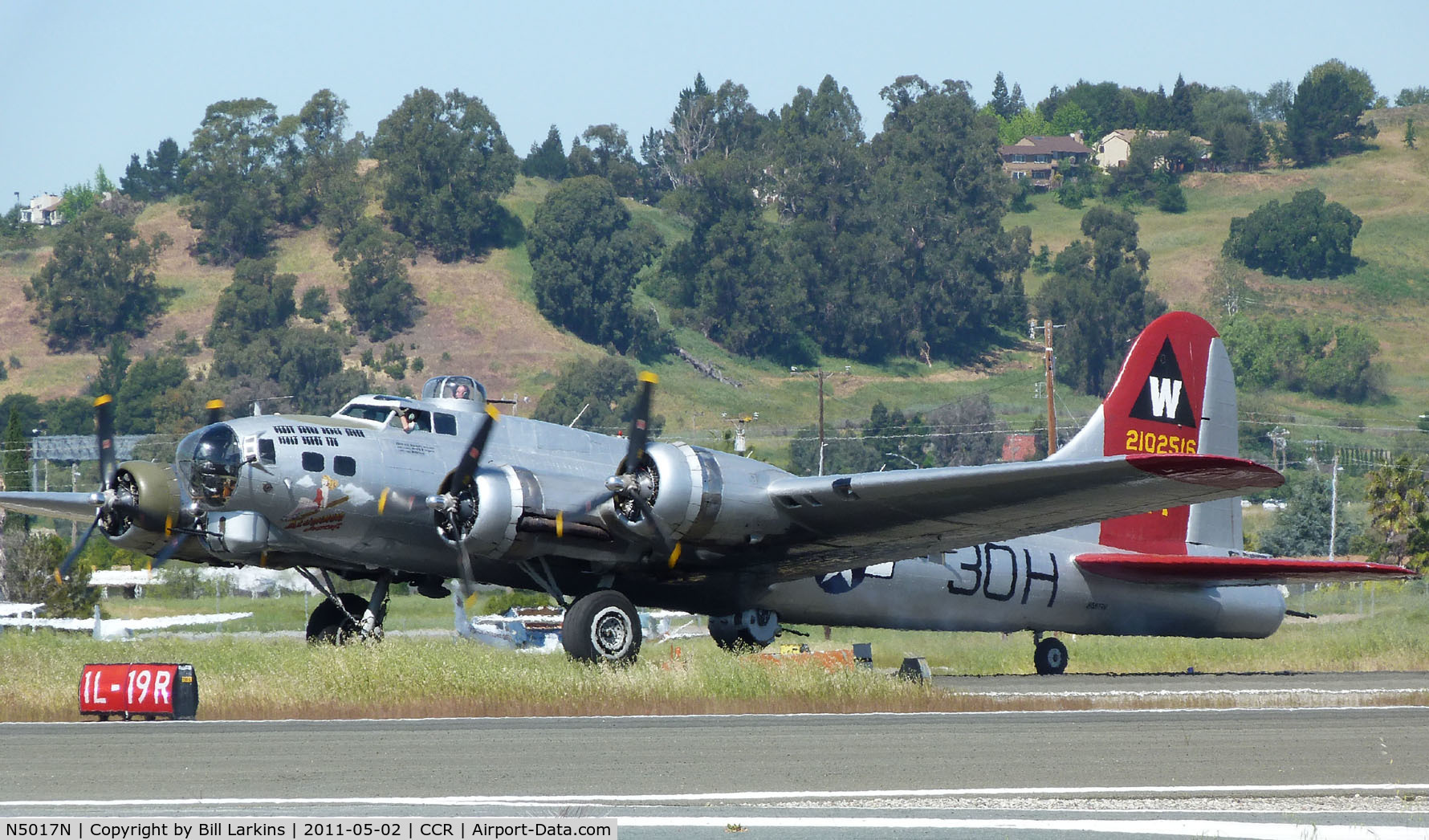 N5017N, 1944 Lockheed/Vega (Boeing) B-17G-105-VE Flying Fortress C/N 8649, Visitor