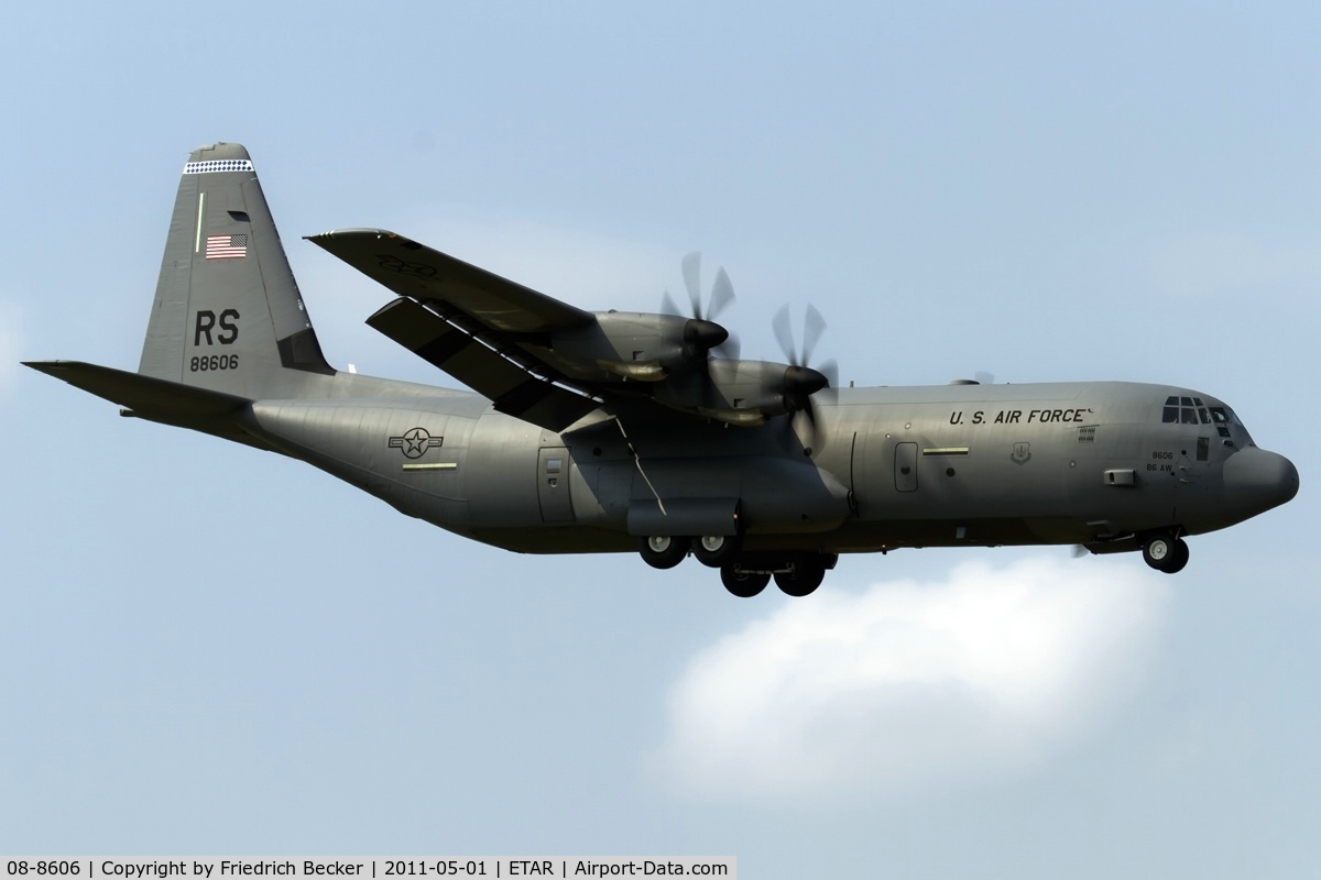 08-8606, 2009 Lockheed Martin C-130J-30 Super Hercules C/N 382-5614, on final RW08