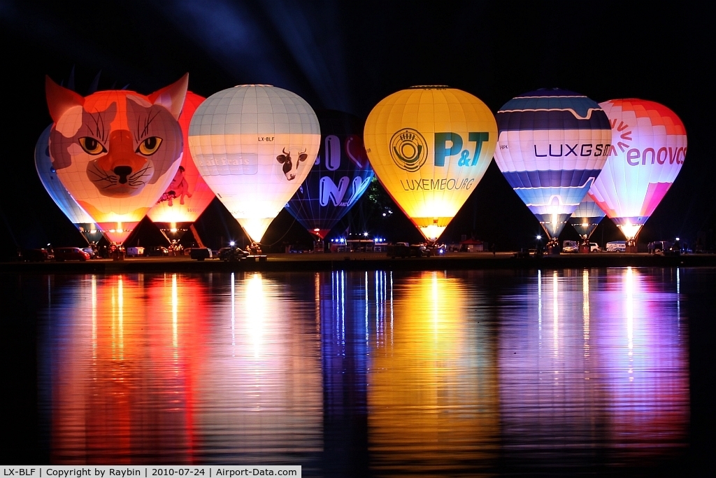 LX-BLF, Cameron Balloons Z-105 C/N 11418, Nightglow at lake Echternach during the Honda World Balloon trophy 2010