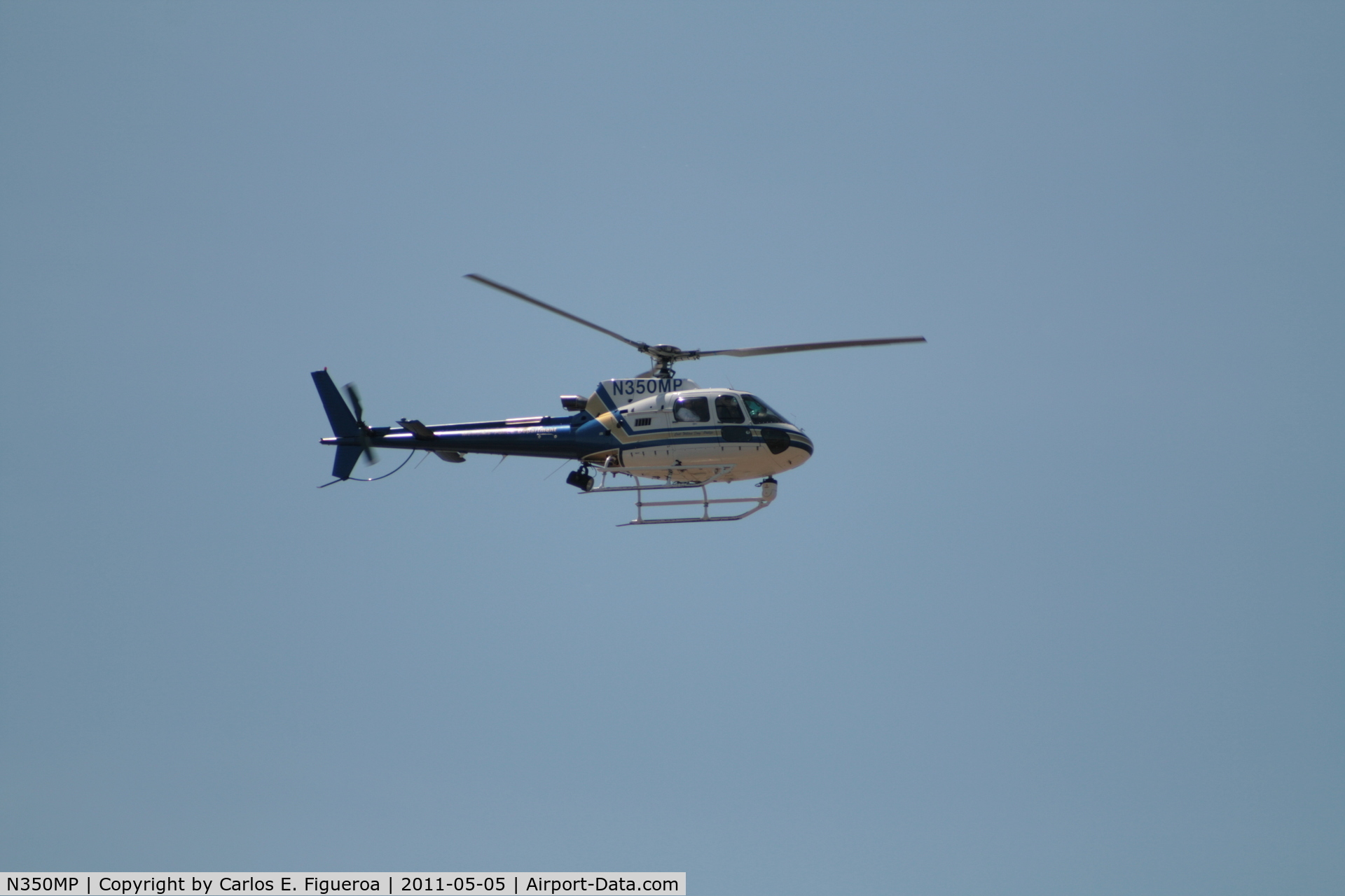 N350MP, 2004 Eurocopter AS-350B-3 Ecureuil Ecureuil C/N 3783, Flying over the Mississippi
