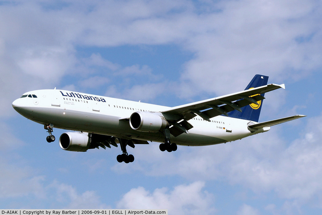 D-AIAK, 1987 Airbus A300B4-603 C/N 401, Airbus A300B4-603 [401] (Lufthansa) Heathrow~G 01/09/2006