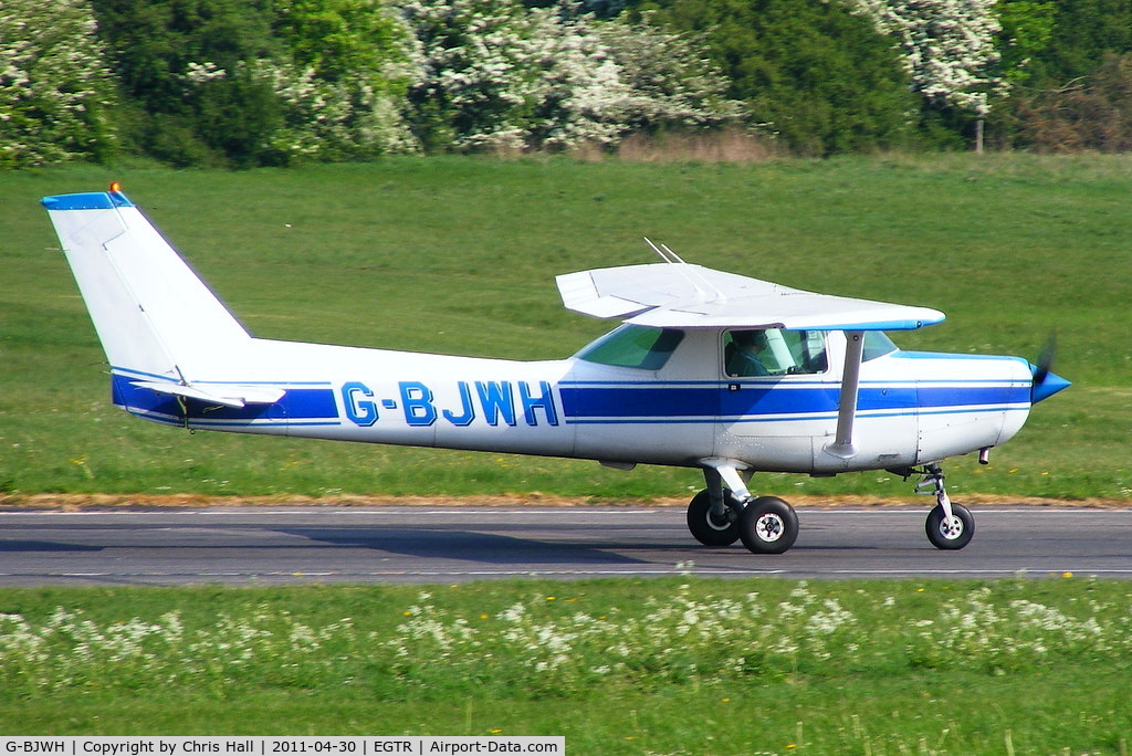 G-BJWH, 1982 Reims F152 C/N 1919, privately owned