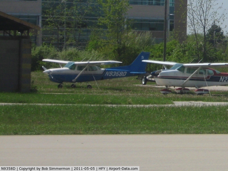N9358D, 1982 Cessna 172RG Cutlass RG C/N 172RG1133, Tied down at Greenwood, IN