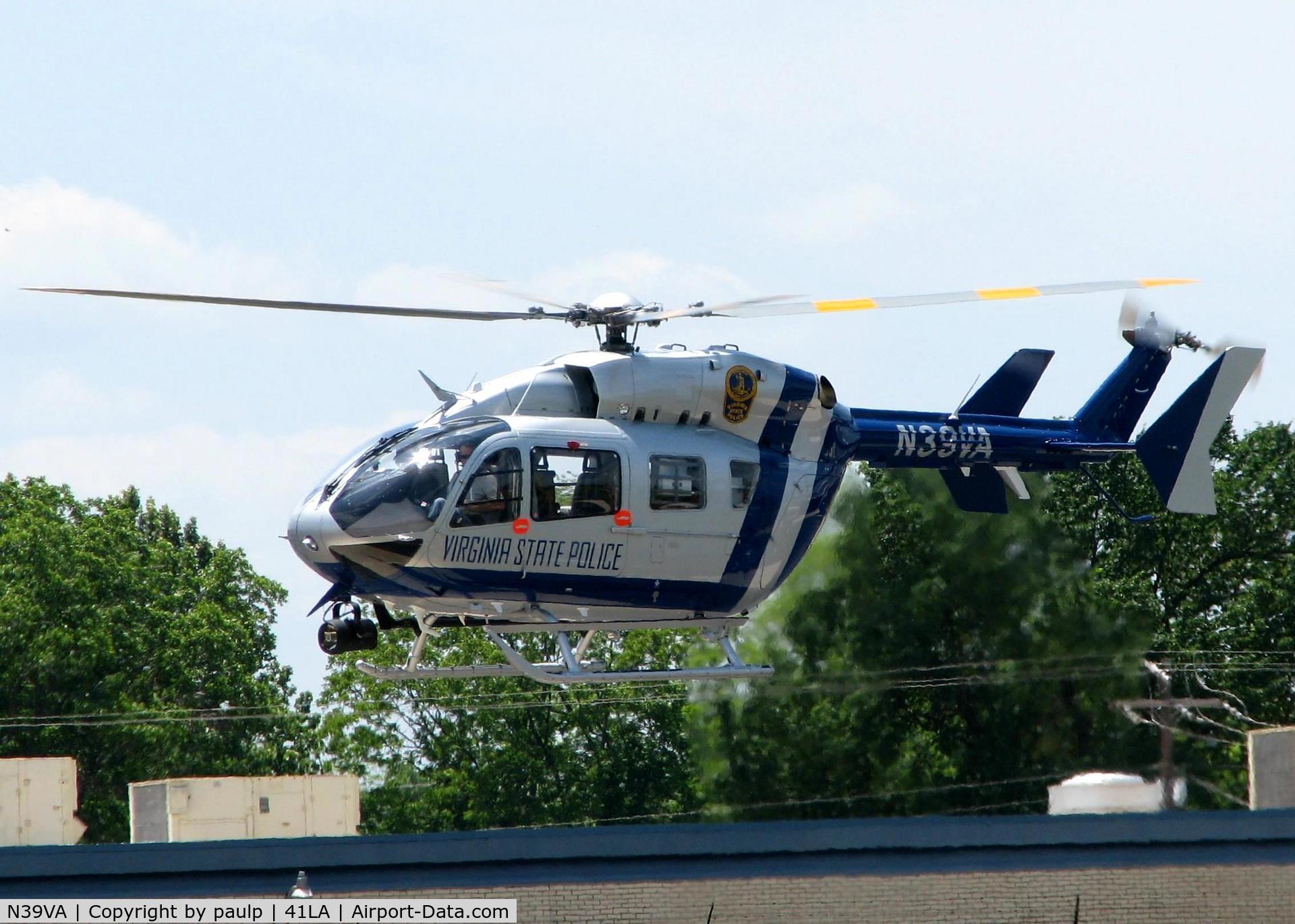N39VA, Eurocopter-Kawasaki EC-145 (BK-117C-2) C/N 9384, Departing Metro Aviation / Downtown Shreveport.
