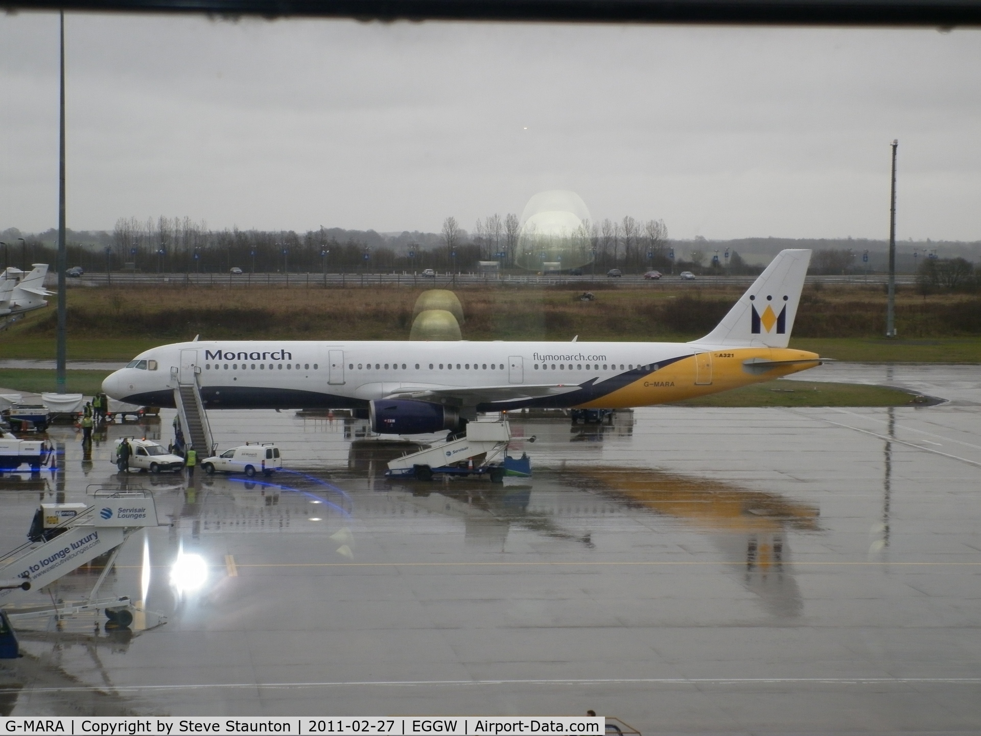 G-MARA, 1999 Airbus A321-231 C/N 983, Taken on a wet February morning at Luton whilst waiting to fly to Cyprus