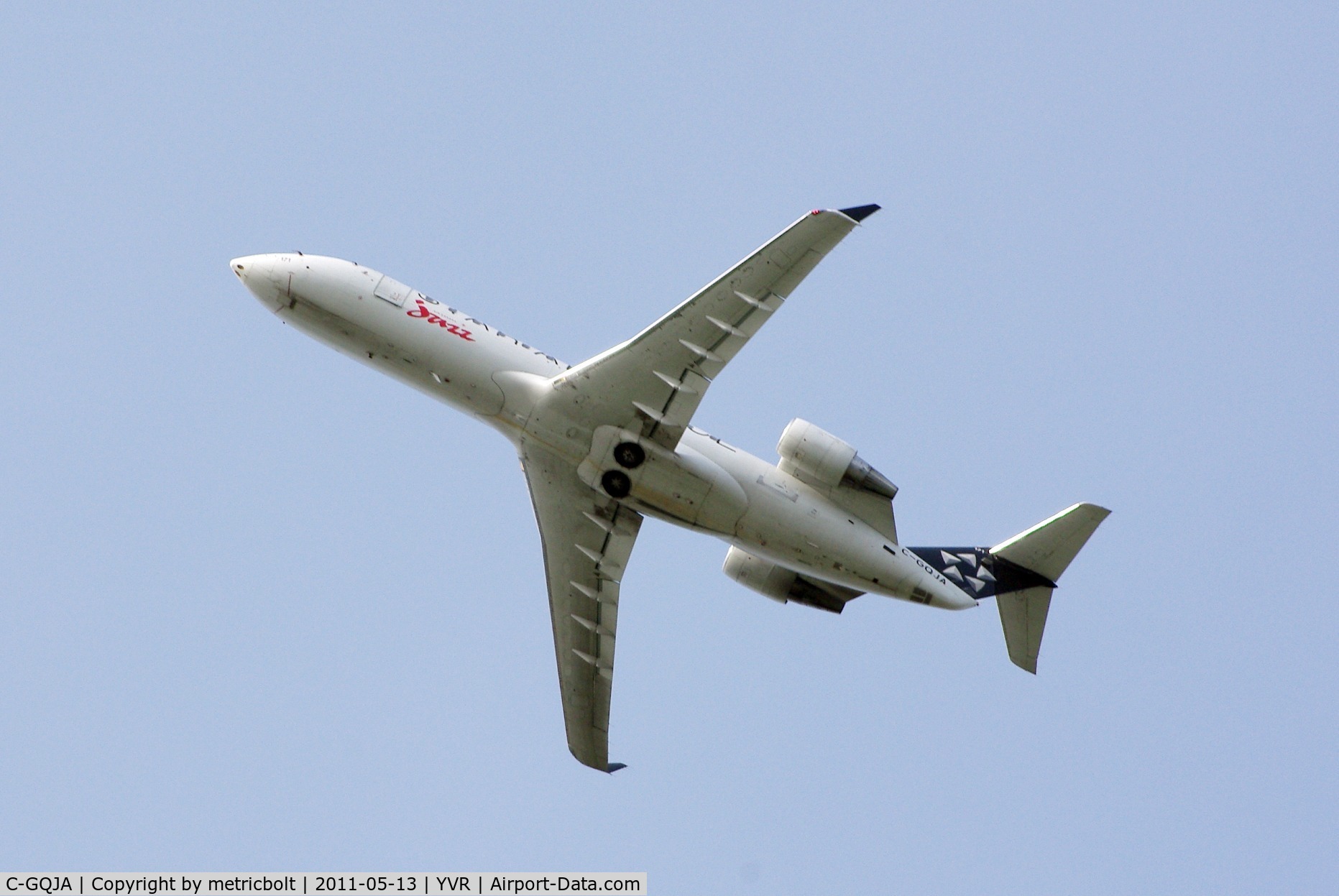 C-GQJA, 2004 Canadair CRJ-100ER (CL-600-2B19) C/N 7963, takeoff from YVR