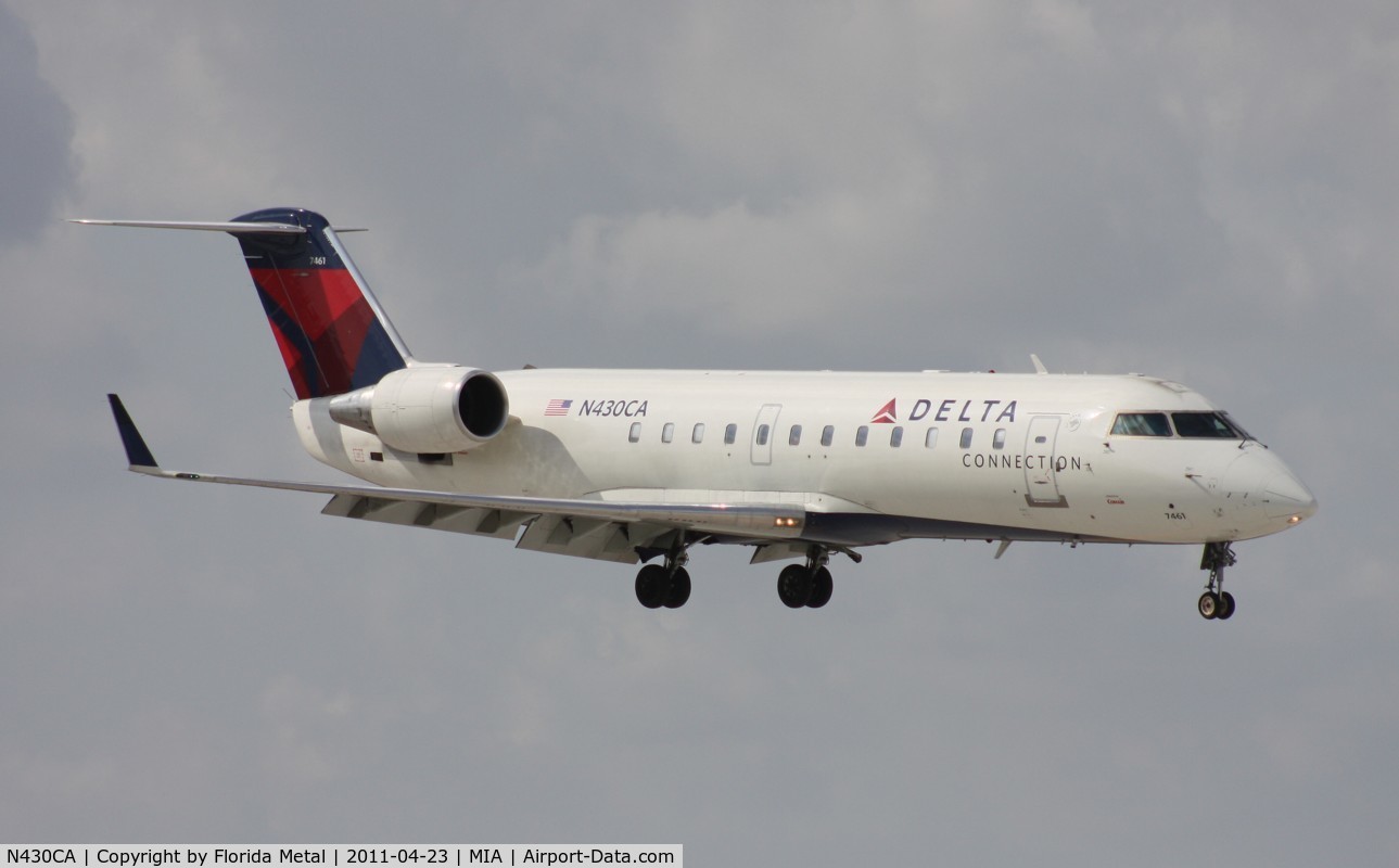 N430CA, 2000 Bombardier CRJ-100ER (CL-600-2B19) C/N 7461, Comair CRJ