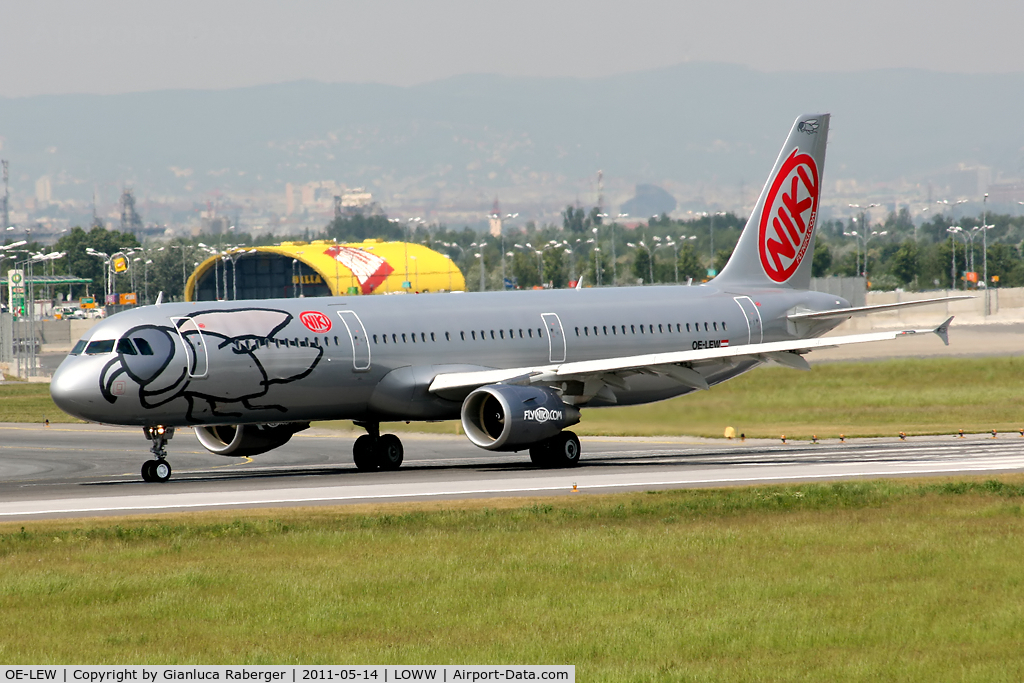 OE-LEW, 2011 Airbus A321-211 C/N 4611, NIKI @ VIE