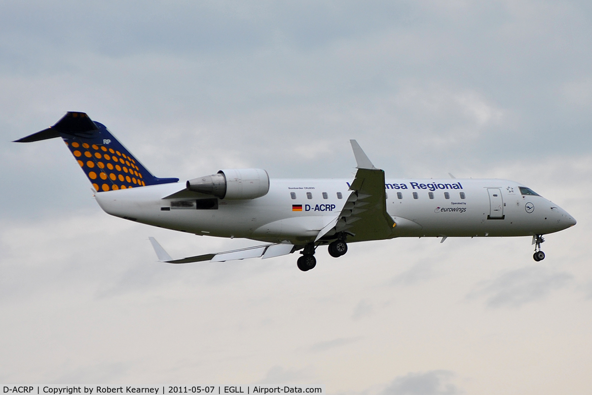 D-ACRP, 2002 Bombardier CRJ-200ER (CL-600-2B19) C/N 7625, On short finals for r/w 9L