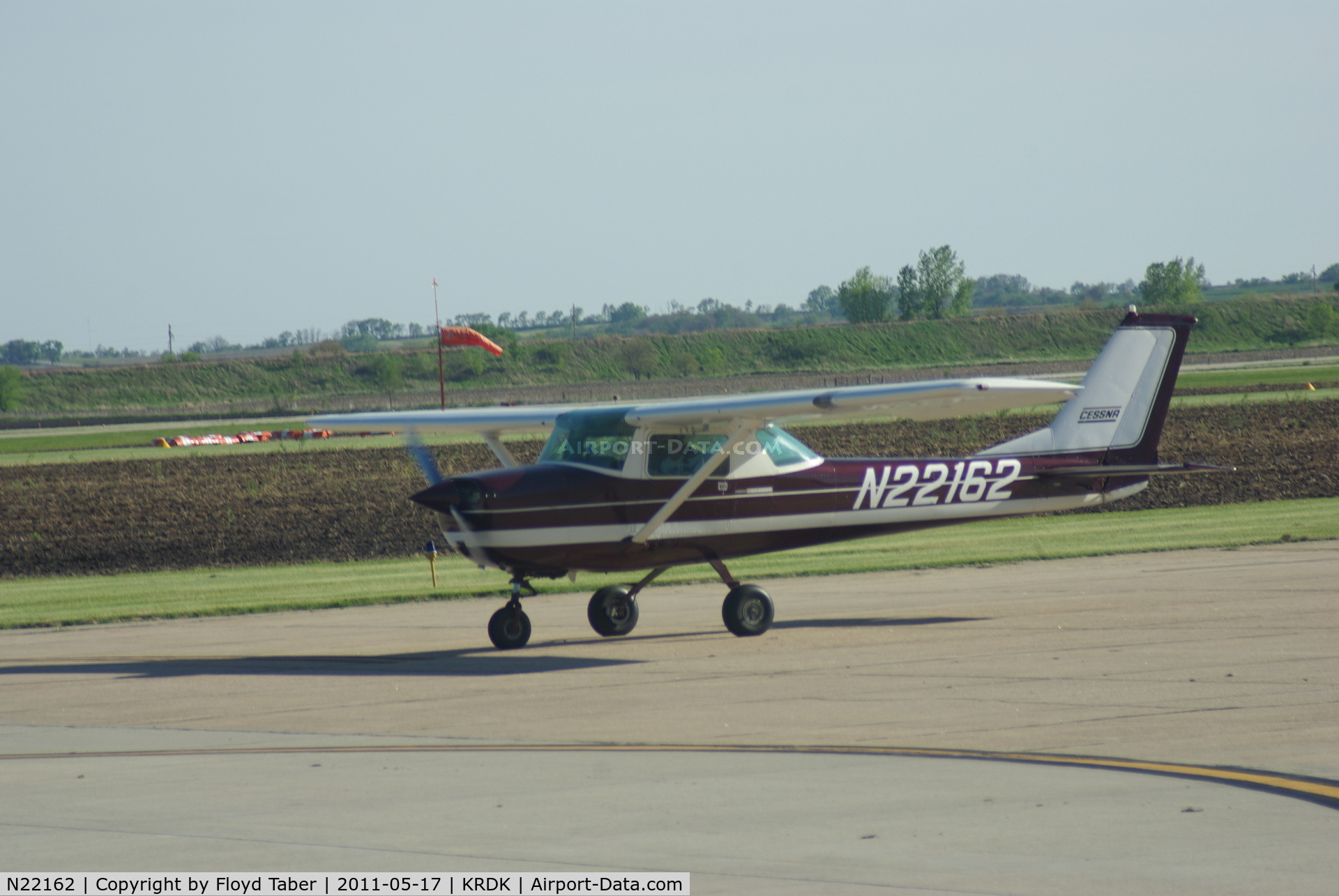 N22162, 1967 Cessna 150H C/N 15068108, Training aeroplanes work hard