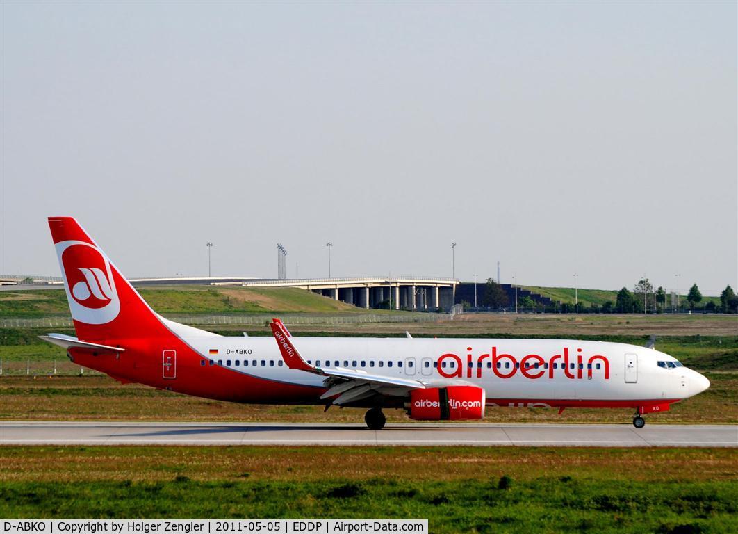 D-ABKO, 2010 Boeing 737-86J C/N 37757, Approaching on rwy two six right after a flight from Spain.