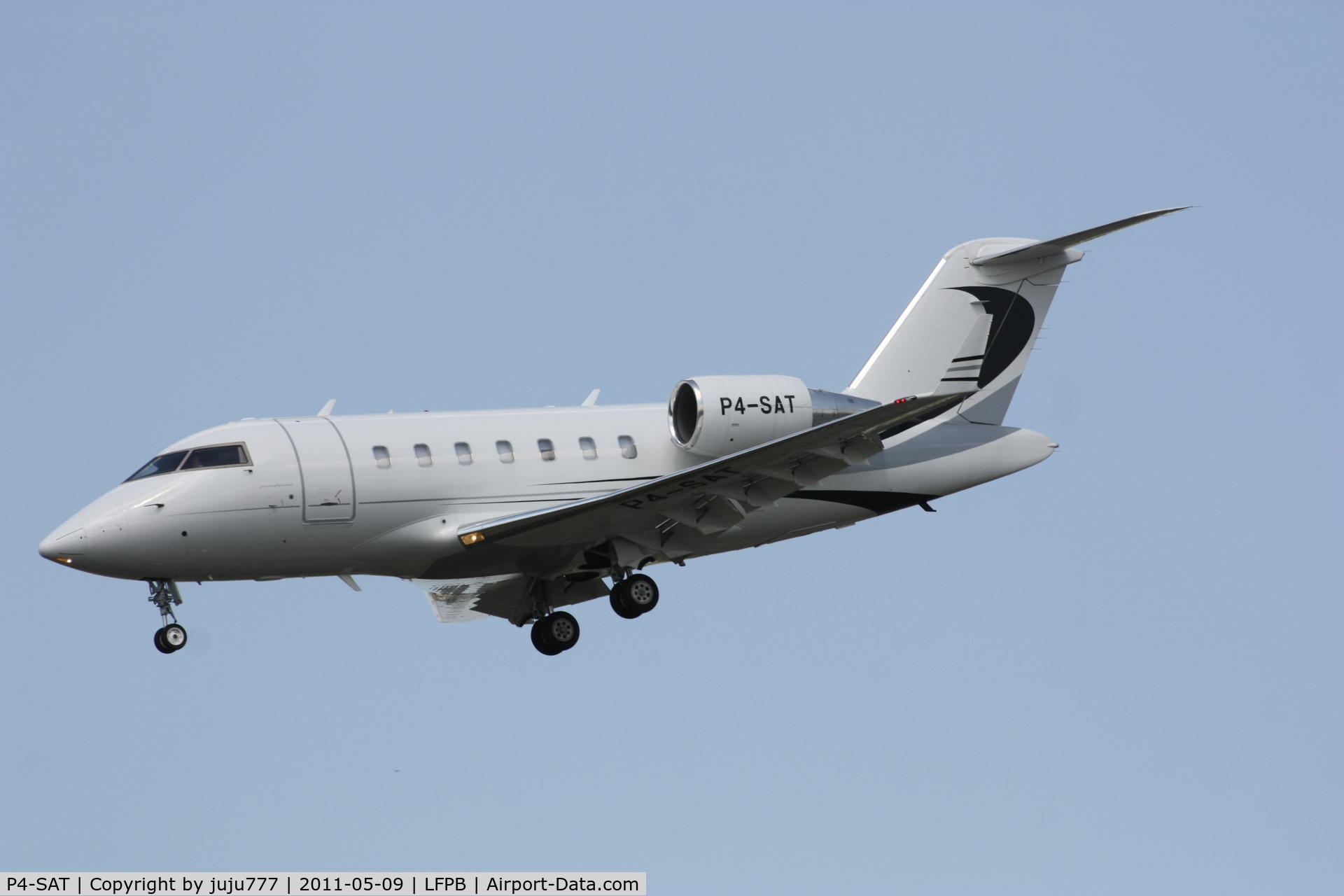 P4-SAT, 2008 Bombardier Challenger 605 (CL-600-2B16) C/N 5762, with new peint