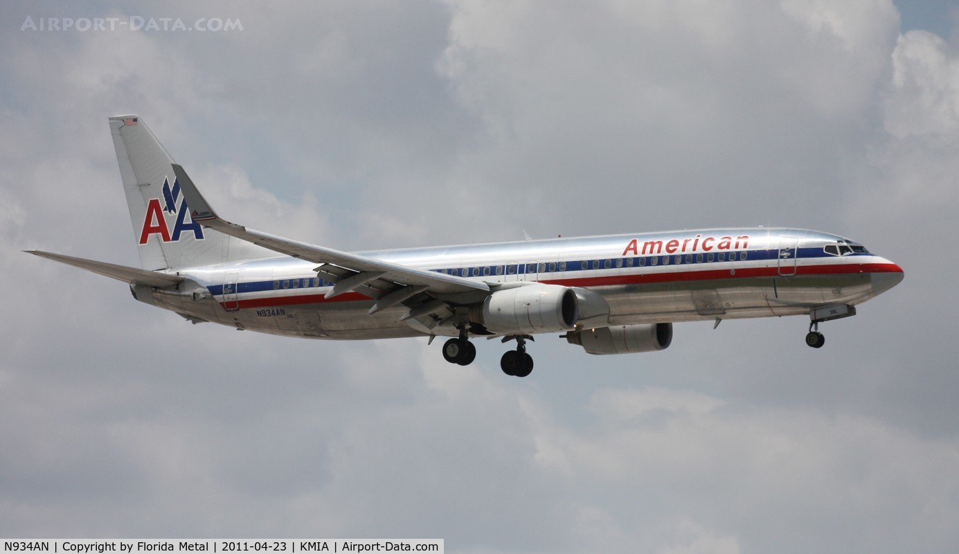 N934AN, 2000 Boeing 737-823 C/N 29531, American 737-800