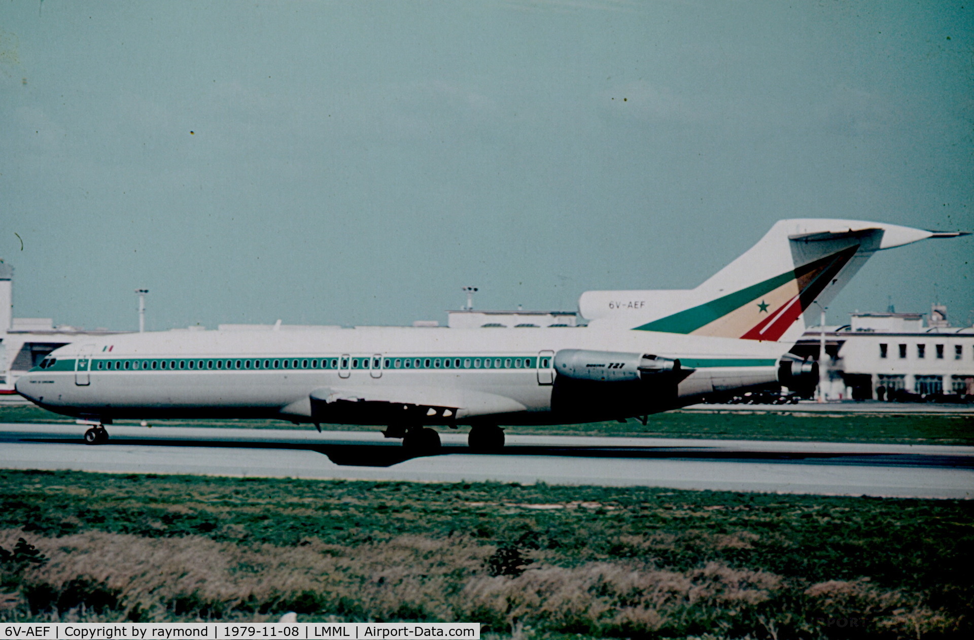6V-AEF, 1975 Boeing 727-2M1 C/N 21091, B727 6V-AEF Govt of Senegal