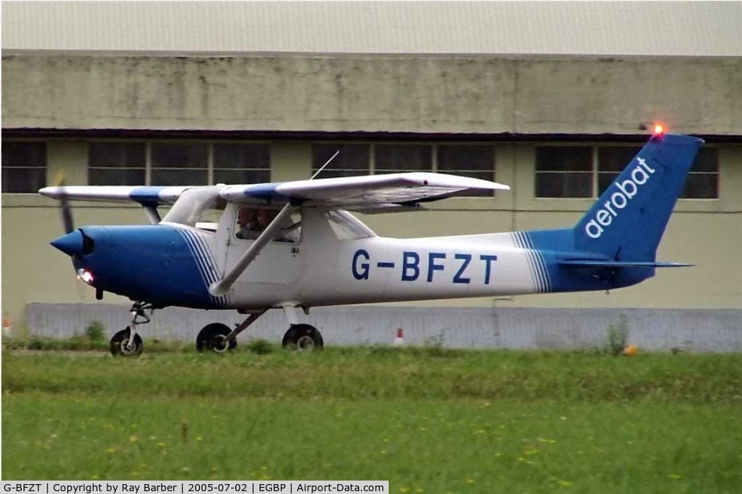 G-BFZT, 1979 Reims FA152 Aerobat C/N 0356, R/Cessna FA.152 Aerobat [0356] Kemble~G 02/07/2005