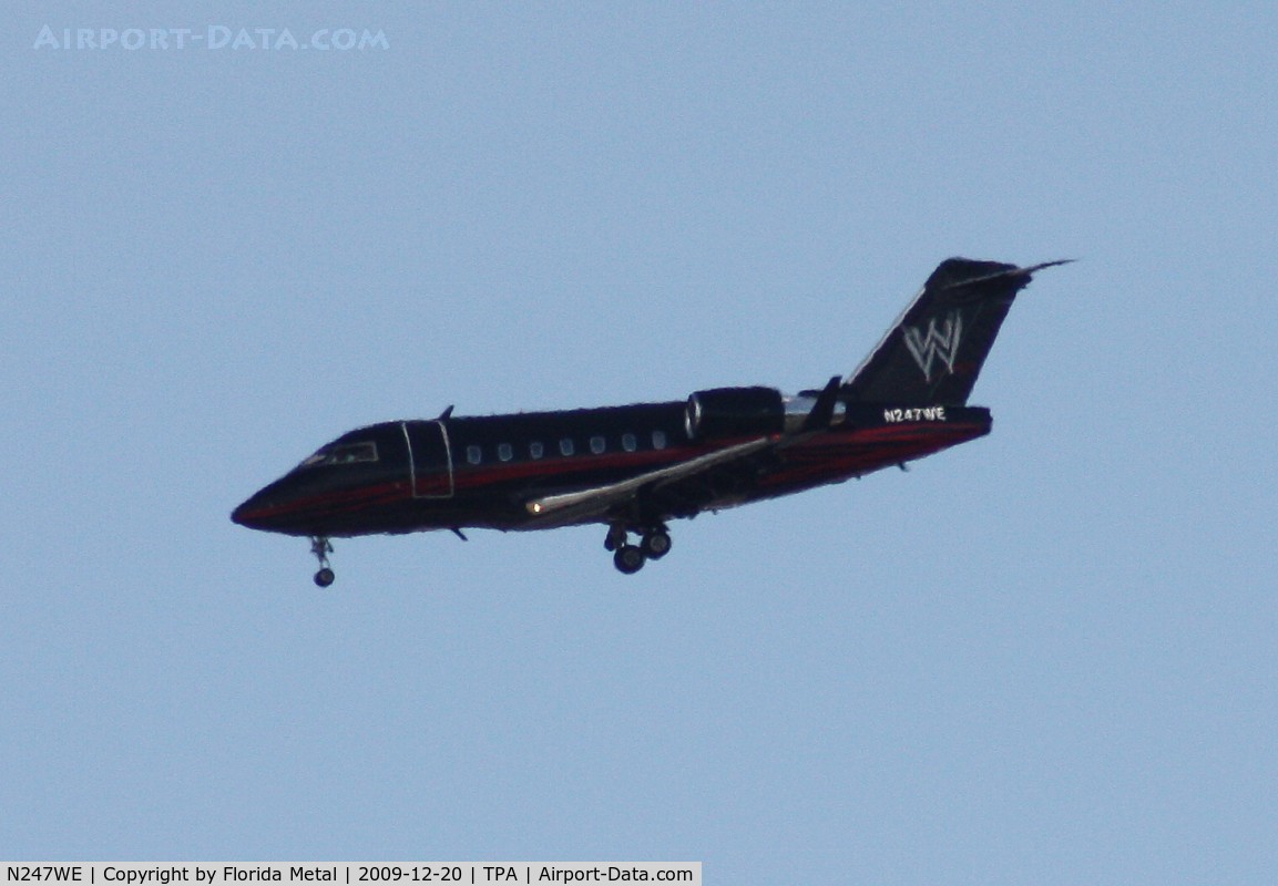 N247WE, 1998 Canadair Challenger 604 (CL-600-2B16) C/N 5369, WWE owner Vince McMahon arriving a day before Monday Night RAW in Tampa