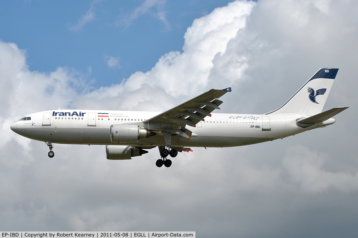 EP-IBD, 1993 Airbus A300B4-605R C/N 696, Approaching r/w 27L
