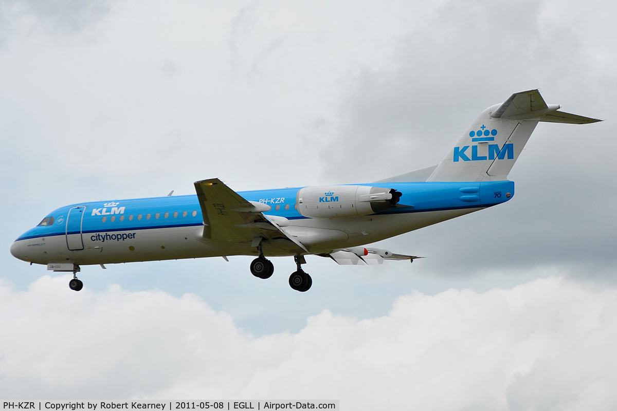 PH-KZR, 1995 Fokker 70 (F-28-0070) C/N 11551, Approaching r/w 27L