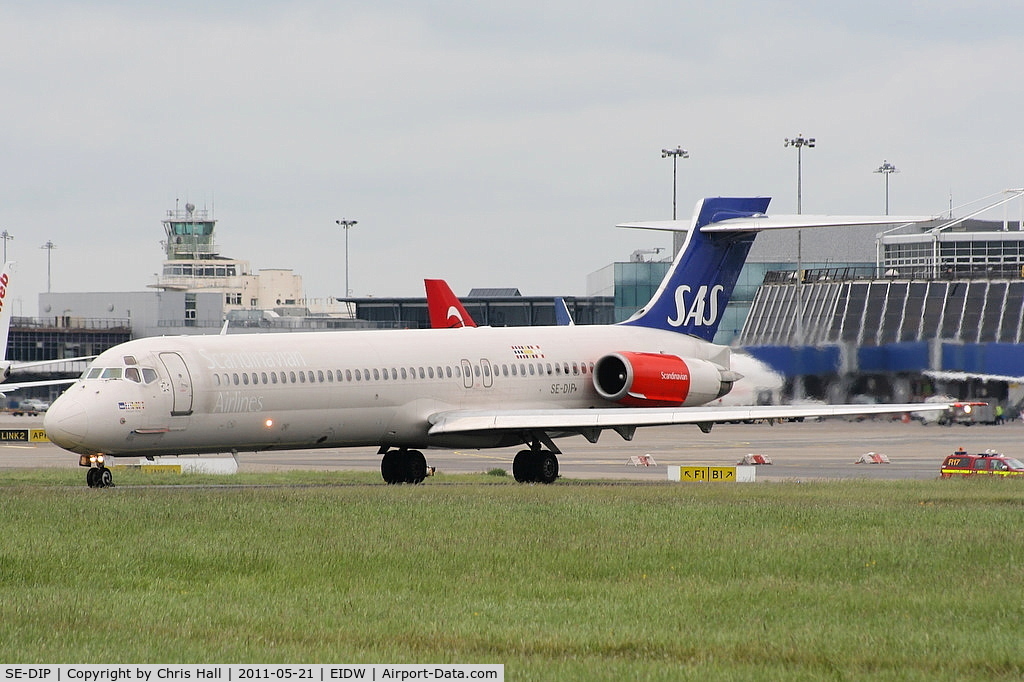 SE-DIP, 1991 McDonnell Douglas MD-87 (DC-9-87) C/N 53010, Scandinavian