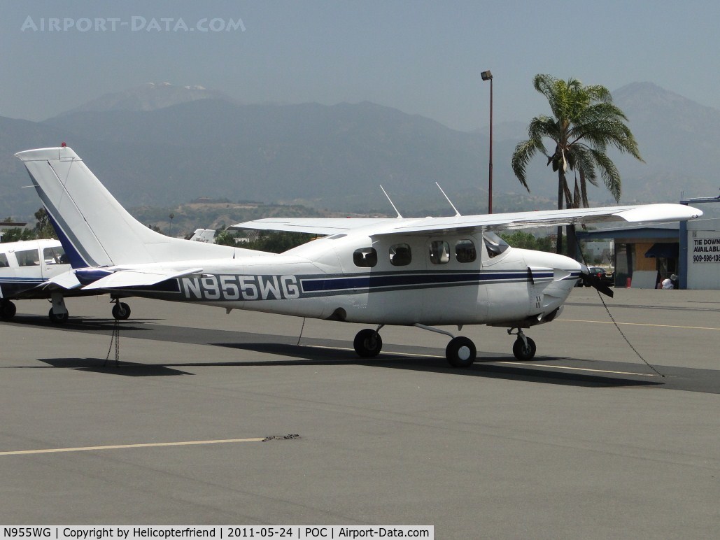 N955WG, 1978 Cessna P210N Pressurised Centurion C/N P21000185, Tied down in transient parking
