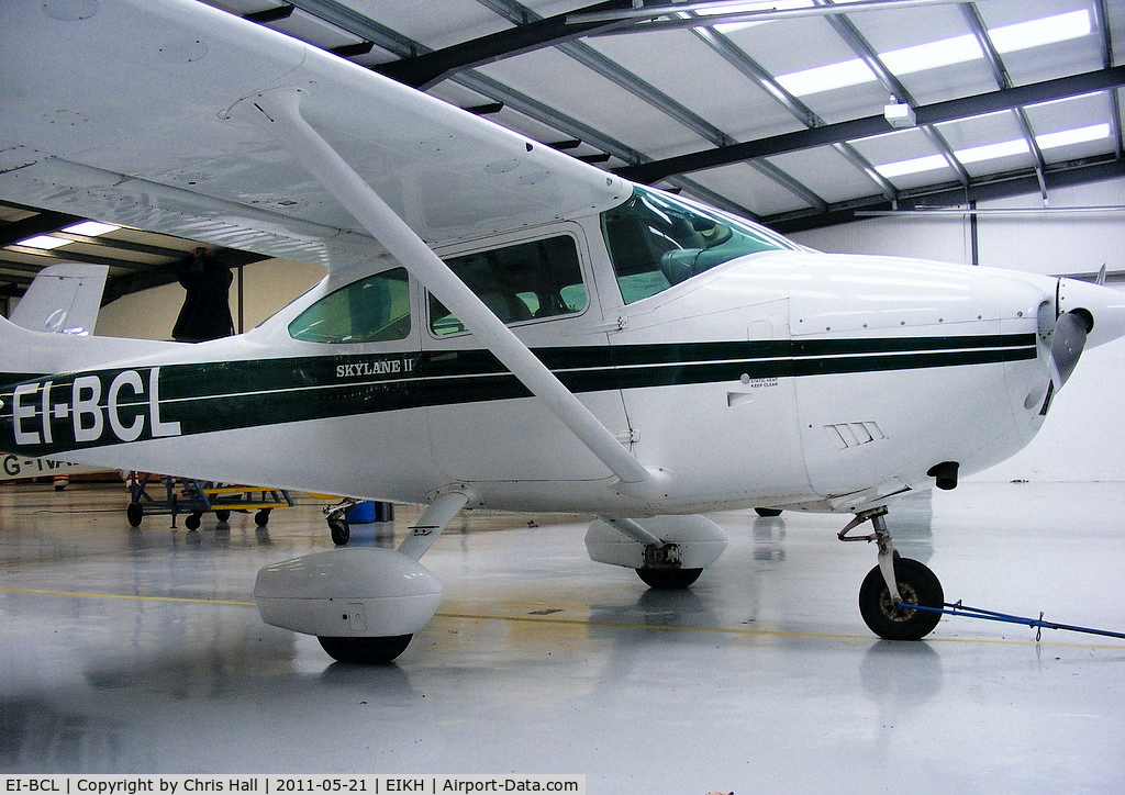 EI-BCL, 1976 Cessna 182P Skylane C/N 182-64300, at Kilrush Airfield, Ireland