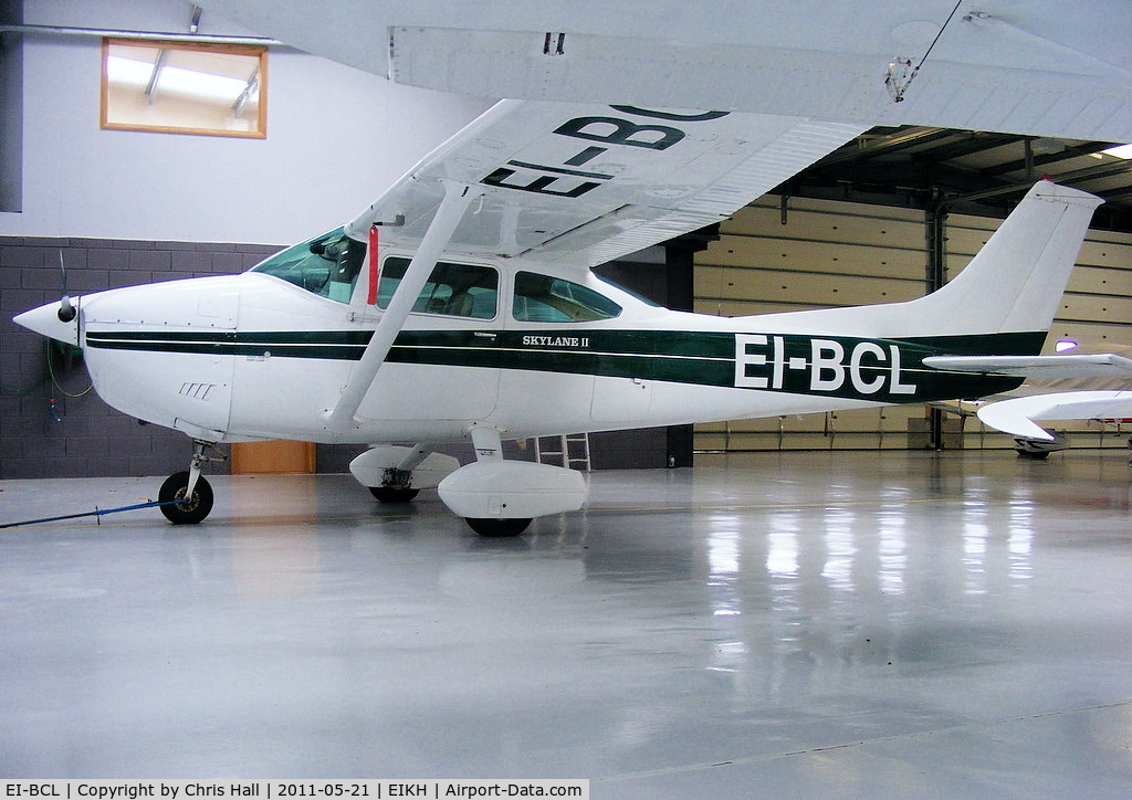EI-BCL, 1976 Cessna 182P Skylane C/N 182-64300, at Kilrush Airfield, Ireland