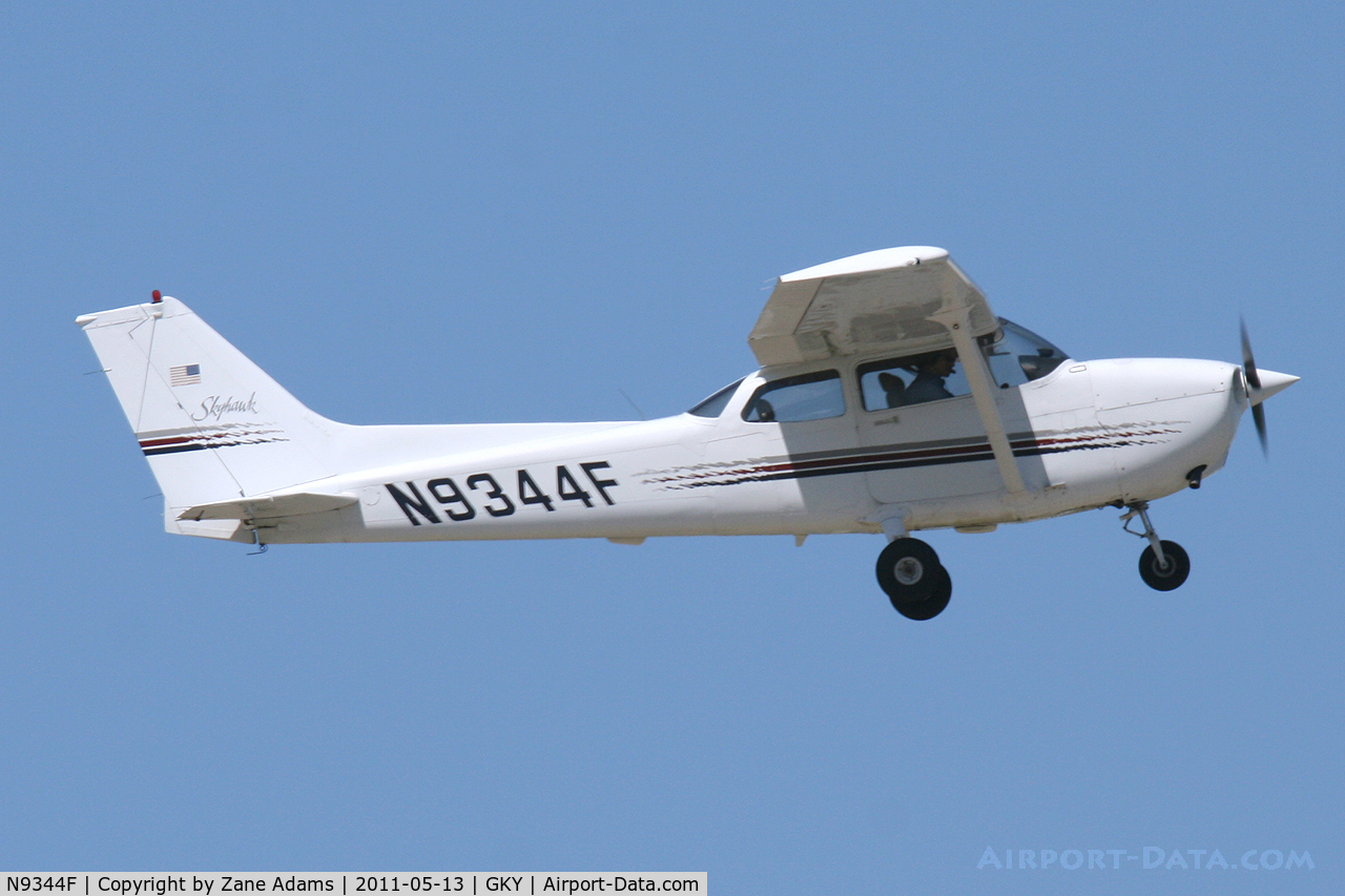 N9344F, 1997 Cessna 172R C/N 17280166, At Arlington Municipal