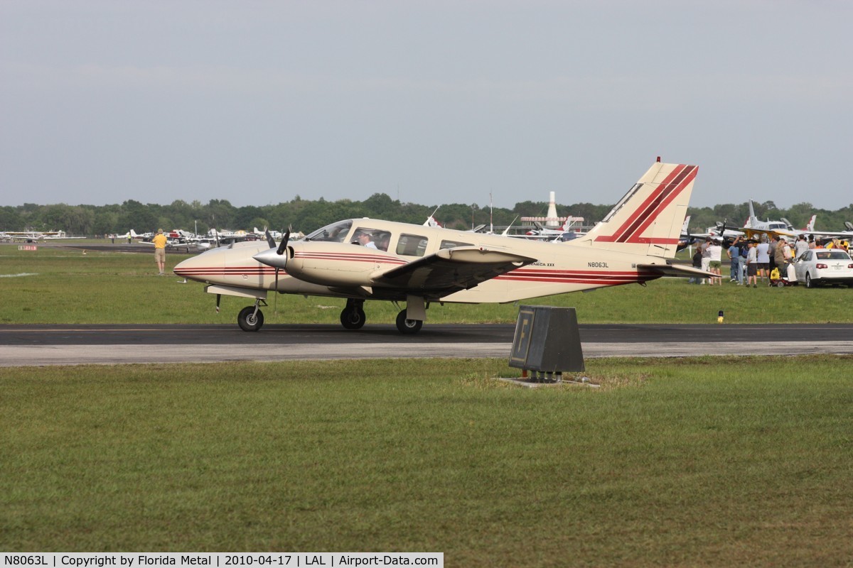 N8063L, 1981 Piper PA-34-220T C/N 34-8233067, PA-34