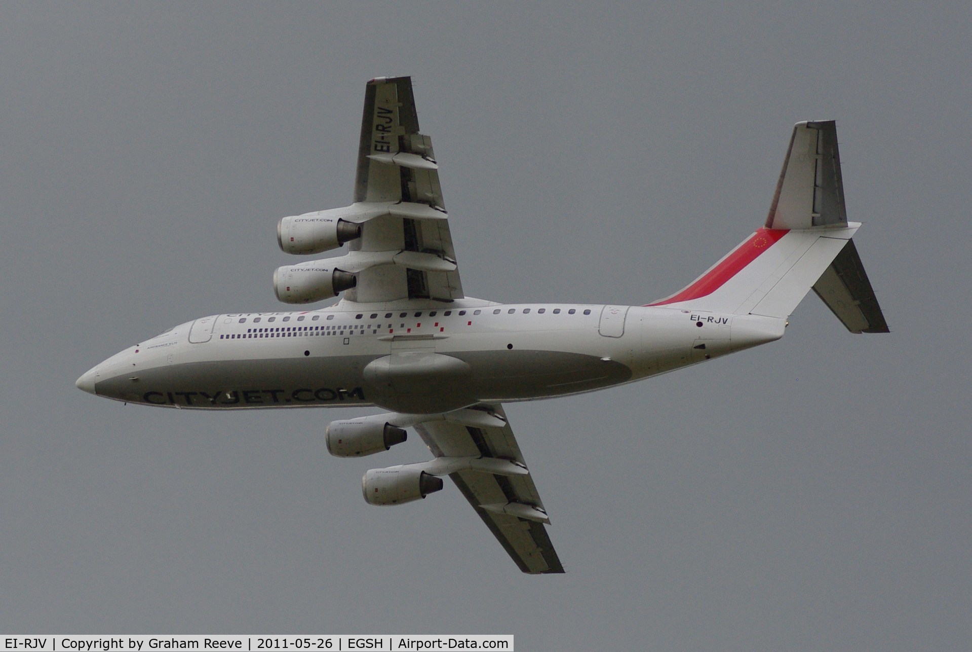 EI-RJV, 2000 British Aerospace Avro 146-RJ85A C/N E2370, Just taken off.