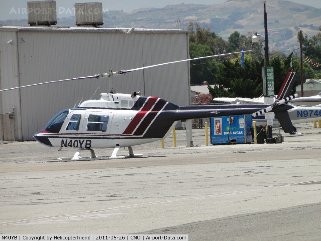 N40YB, Bell 206B C/N 2787, Just been fueled and waiting for crew
